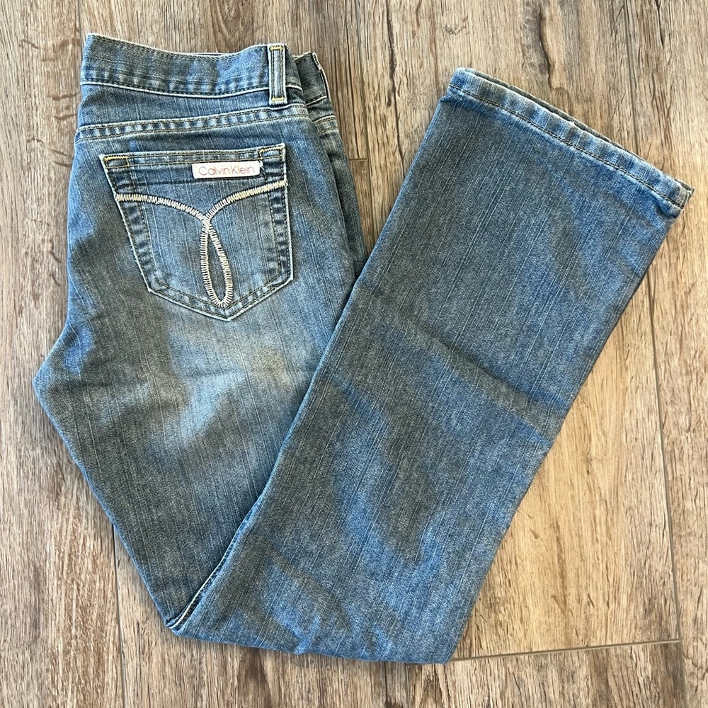NWOT Calvin Klein Women’s / Juniors Bootcut Blue Denim Jeans - size 3